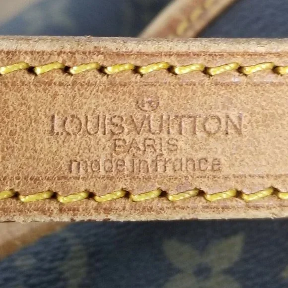 Louis Vuitton Monogram Noe Shoulder Bag - Picture 11 of 14